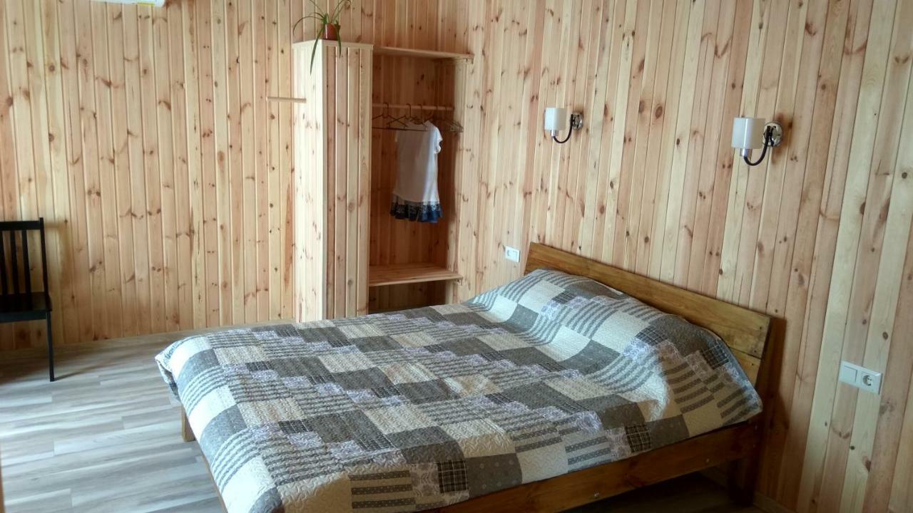 Eco House Hotel Chornomorsk Buitenkant foto