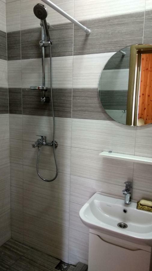 Eco House Hotel Chornomorsk Buitenkant foto